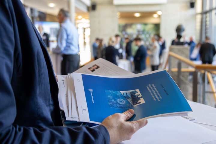 15. Forum Zukunftsorientierte Steuerung: Kipppunkte und Pfadabhängigkeiten in strategischen Entscheidungen15. Forum Zukunftsorientierte Steuerung: Kipppunkte und Pfadabhängigkeiten in strategischen Entscheidungen